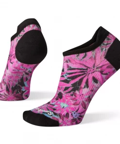 Smartwool Women's PhD Cycle Ultra Light Dazed Daisy Print Micro Socks (SW001507D15) 6 Smartwool Women's PhD Cycle Ultra Light Dazed Daisy Print Micro Socks (SW001507D15)