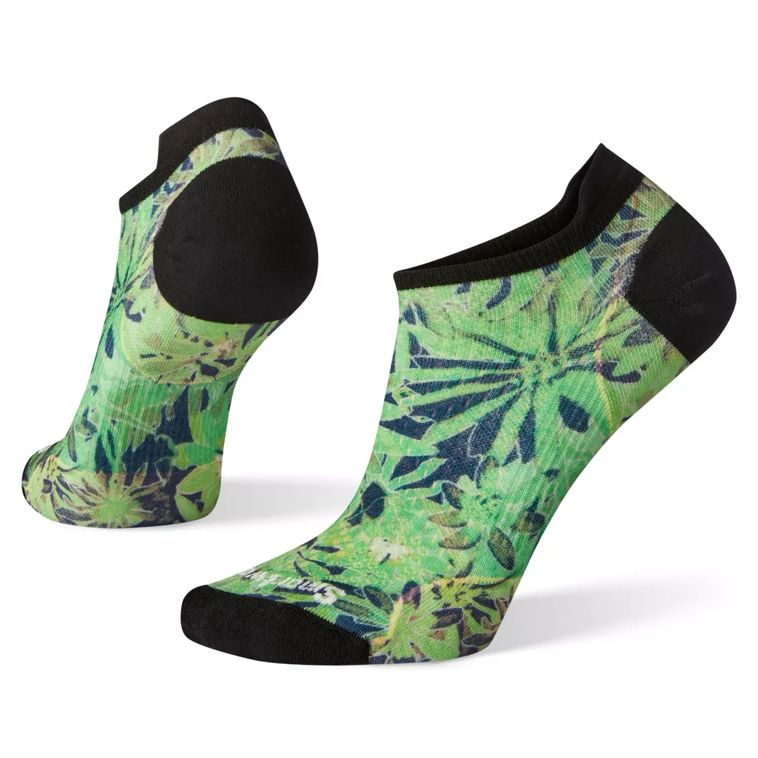 Smartwool Women's PhD Cycle Ultra Light Dazed Daisy Print Micro Socks (SW001507D15) 5 Smartwool Women's PhD Cycle Ultra Light Dazed Daisy Print Micro Socks (SW001507D15)