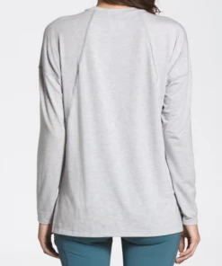 The North Face Women's Workout Long-Sleeve Shirt Shirts & Tops